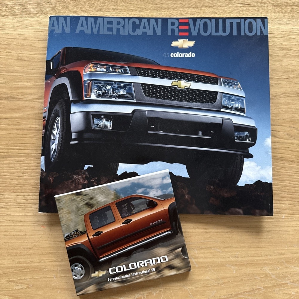 2005 CHEVROLET TRUCK PICKUP DEALER 30  PAGE SALES BROCHURE COLORADO + CD